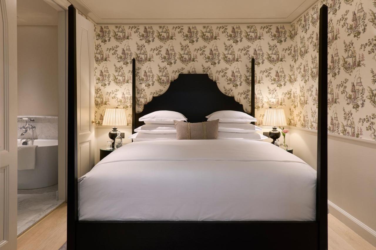Villa Dagmar Стокгольм Экстерьер фото A bedroom at The Ivy Hotel