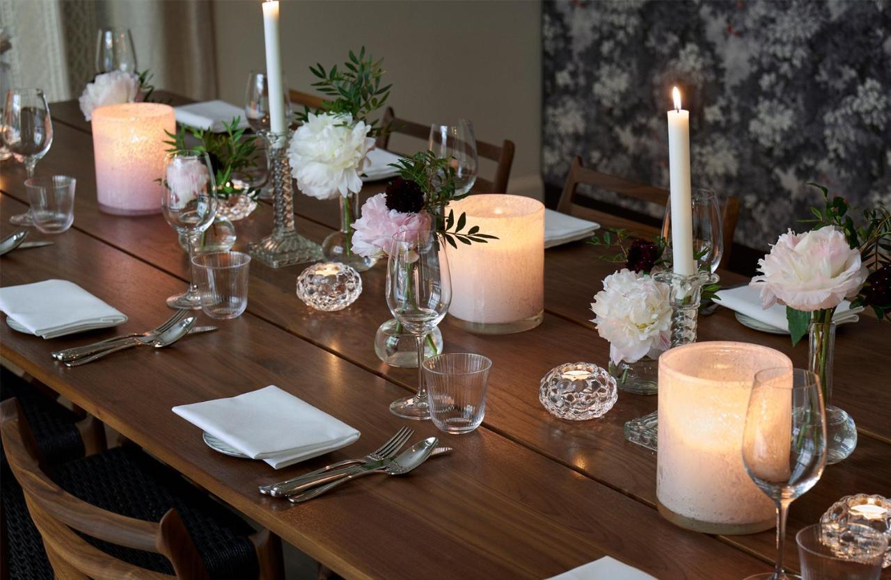 Villa Dagmar Стокгольм Экстерьер фото A table set for a dinner party